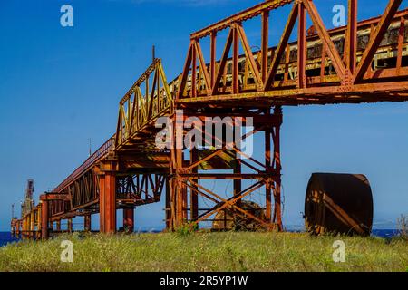3. April 2023 Nicosia Zypern. Alte Kupfermine und Hafen in Nikosia Zypern Stockfoto