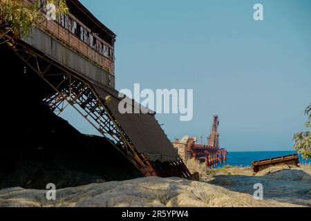 3. April 2023 Nicosia Zypern. Alte Kupfermine und Hafen in Nikosia Zypern Stockfoto