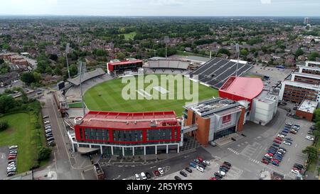 Aktenfoto vom 29. 05. 2019of Emirates Old Trafford, Ort des 4.-Tests. Lancashires Zuhause ist ein Favorit unter Spielern, die das Gefühl haben, dass der Platz für jeden etwas bietet. Näherinnen genießen das Tragen und Aufprallen, die Spinner finden heraus, dass der Ball im Laufe des Spiels angehoben und gedreht wird, und die Schläger erhalten einen Wert für ihre Bemühungen, sobald sie sich entschieden haben. England hat hier bei seinen letzten 16 Besuchen nur einmal verloren - gegen Australien vor vier Jahren. Ausgabedatum: Dienstag, 6. Juni 2023. Stockfoto