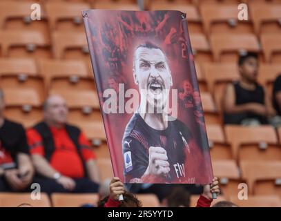 Mailand Juni 04 2023 Stadio G Meazza Italienische Meisterschaftsserie A Tim 2022/23 AC Milan - Verona auf dem Foto : Banner für zlatan ibrahimovic Stockfoto