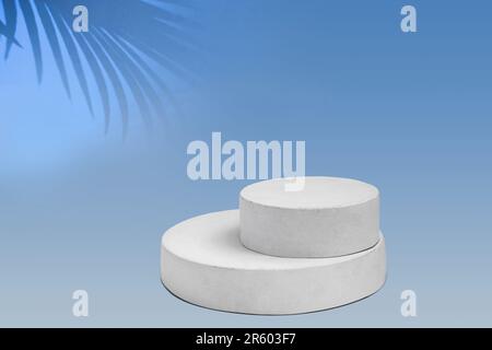 Podium für Kosmetik, Seife, Artikelpräsentation. Abstrakte Minimale Geometrische Kugel. Zylinder Zwei Formen, Weicher Schatten. Anzuzeigende Szene Produkt, Objekt. Sho Stockfoto