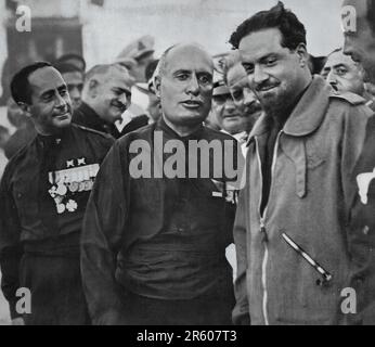 Italo Balbo und Benito Mussolini, (Duce) Protagonisten der tragischen italienischen faschistischen Diktatur des frühen 20. Jahrhunderts Stockfoto