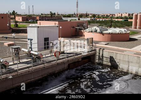 In der Abwasseraufbereitungsanlage Waterleau: Technische Anlagen von Marrakesch Stockfoto