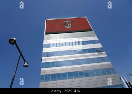 Casa Milan, Hauptsitz der A.C. Fußballmannschaft Mailand und einer der offiziellen Ladengeschäfte in Mailand, Lombardei, Italien, Europa Stockfoto