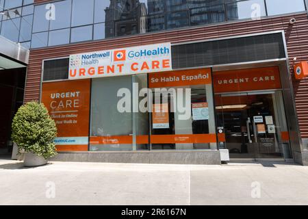 Eintritt in eine Northwell Health Notfallklinik auf der Upper West Side von Manhattan, New York, ein Walk-in, kein Apppointment notwendig Gesundheit Ca Stockfoto