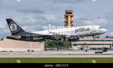 JetBlue A320 „BK Blue“-Aufdruck Stockfoto