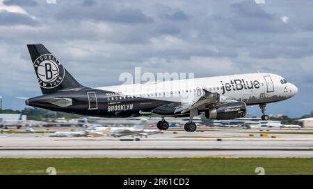 JetBlue A320 „BK Blue“-Aufdruck Stockfoto