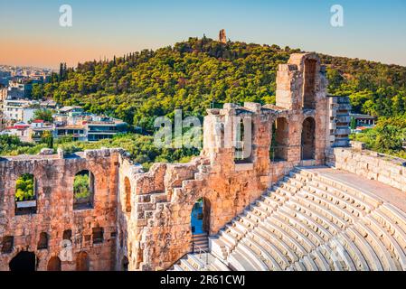 Athen, Griechenland. Das Odeon des Herodes Atticus römisches antikes Theatergebäude an der Akropolis von Athen, griechische Kultur. Stockfoto