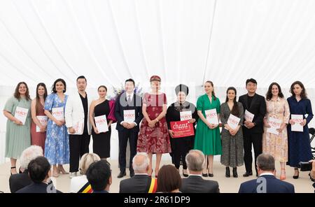 Brüssel, Belgien. 06. Juni 2023. Königin Mathilde von Belgien posiert für ein Gruppenfoto während der Preisverleihung des Queen Elisabeth Voice Competition 2023 in der Queen Elisabeth Music Chapel in Waterloo am Dienstag, den 06. Juni 2023. BELGA FOTO BENOIT DOPPAGNE Kredit: Belga News Agency/Alamy Live News Stockfoto