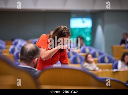 THE HAAG - SP Mitglied des Parlaments Sandra Beckerman während einer Aussprache über den Bericht des parlamentarischen Untersuchungsausschusses Erdgasförderung Groningen. ANP PHIL NIJHUIS niederlande raus - belgien raus Stockfoto