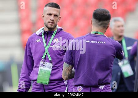 Prag, Tschechien. 06. Juni 2023. Cristiano Biraghi von ACF Fiorentina während der Inspektion des Spielfelds am Tag vor dem Conference League-Finale zwischen ACF Fiorentina und dem FC West Ham United im Eden Arena Stadion in Prag (Tschechien), 06. Juni 2023. Kredit: Insidefoto di andrea staccioli/Alamy Live News Stockfoto