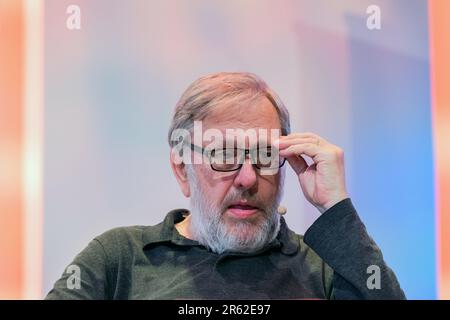 Köln, Deutschland. 06. Juni 2023. Slavoj Zizek, slowenischer Philosoph, spricht bei der Eröffnung von Phil. Cologne in der Flora. Zizek, einer der einflussreichsten Philosophen unserer Zeit, findet einen neuen Begriff 'Mehrlust' für unsere Existenz in seinem Werk 'die Paradoxe der Mehrlust'. Kredit: Rolf Vennenbernd/dpa/Alamy Live News Stockfoto