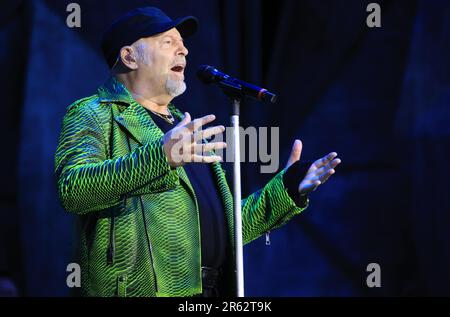 Bologna, Italien, 06. Juni 2023, italienischer Sänger Vasco Rossi tritt während seines Live Kom 2023 auf der Bühne im Dall'Ara Stadion, Bologna, Italien, 06. Juni 2023 Kredit: Live Media Publishing Group/Alamy Live News Stockfoto