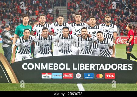 Curitiba, Brasilien. 06. Juni 2023. PR - CURITIBA - 06/06/2023 - LIBERTADORES 2023, ATHLETICO-PR X LIBERTAD - Libertad Spieler posieren für ein Foto vor dem Spiel gegen Athletico-PR im Stadion Arena da Baixada für die Libertadores 2023 Meisterschaft. Foto: Gabriel Machado/AGIF/Sipa USA Kredit: SIPA USA/Alamy Live News Stockfoto