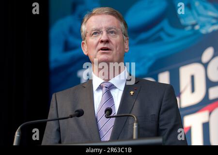 IRB-Vorsitzender Bernard Lapasset spricht bei der offiziellen Begrüßung der neuseeländischen Rugby-Weltmeisterschaft, Aotea Square, Auckland, Neuseeland, Samstag, 03. September 2011. Stockfoto