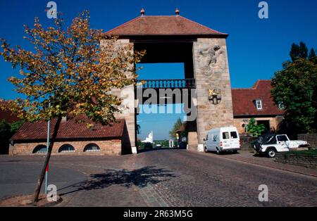 Deutsches Weintor, Schweigen-Rechtenbach, Rheinland-Pfalz, Rheinland-Pfalz, Deutschland, Europa, Querformat, horizontal Stockfoto