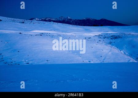 Kirigamin-Plateau-Schneefeld-Dämmerung Stockfoto