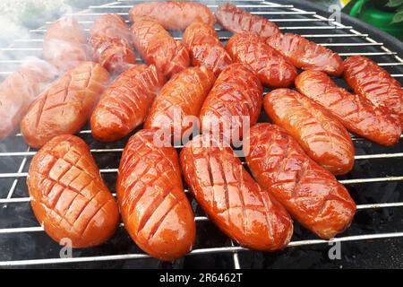 die konsistenz der tschechischen gegrillten Würste als sehr schöner Essenshintergrund Stockfoto