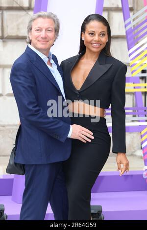 Ceawlin Thynn, Marquess of Bath und Emma Weymouth, Vorschauparty der Royal Academy of Arts Summer Exhibition 2023, Royal Academy of Arts, Burlington House Stockfoto