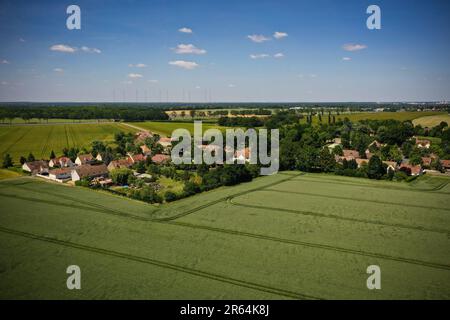 Blick aus der Vogelperspektive auf das Dorf Villiers en Biere in seine et Marne in Frankreich Stockfoto