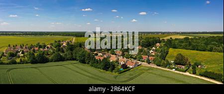 Blick aus der Vogelperspektive auf das Dorf Villiers en Biere in seine et Marne in Frankreich Stockfoto