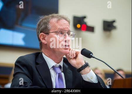 Washington, Usa. 06. Juni 2023. Edward Gresser, Vice President und Director for Trade and Global Markets, Progressive Policy Institute, tritt am Dienstag, den 6. Juni 2023, vor einem House Committee on the Judiciary SubCommittee on the Constitution and Limited Government auf, der „Government Litigation and the Need for Reform“ im Rayburn House Office Building in Washington, DC anhört. Foto: Rod Lamkey/CNP/ABACAPRESS.COM Kredit: Abaca Press/Alamy Live News Stockfoto