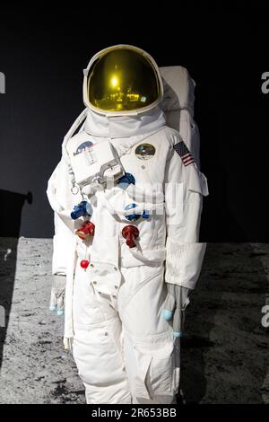 Nachbildung von Buzz Aldrin A7L Apollo Space Suit (USA, 1968), Schweizerisches Verkehrsmuseum, Luzern, Schweiz Stockfoto