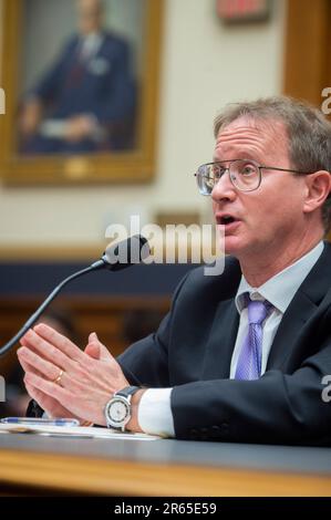 Washington, Vereinigte Staaten Von Amerika. 06. Juni 2023. Edward Gresser, Vice President und Director for Trade and Global Markets, Progressive Policy Institute, tritt vor einem House Committee on the Judiciary | SubCommittee on Courts, Intellectual Property und der Internet-Anhörung „IP and Strategic Competition with China: Part II Priorizing U.S.“ auf Innovation Over Assisting Foreign Conversaries“ im Rayburn House Office Building in Washington, DC, Dienstag, 6. Juni 2023. Kredit: Rod Lamkey/CNP/Sipa USA Kredit: SIPA USA/Alamy Live News Stockfoto