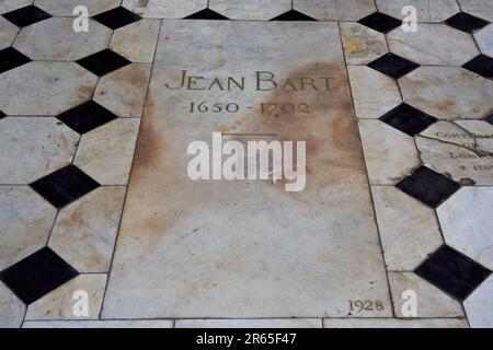 Grab des französischen Marinebefehlshabers und Freibeuter Jean Bart (1650-1702) in der Kirche Saint-Eloi in Dünkirchen (Nord), Frankreich Stockfoto