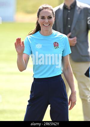 Maidenhead, Großbritannien. 07. Juni 2023. Maidenhead, Großbritannien. 7. Juni 2023. Die Prinzessin von Wales, Schutzpatronin der Rugby Football Union, trifft im Maidenhead Rugby Club einheimische und nationale männliche Spieler, um die Kampagne „Shaping US“ zu diskutieren, mehr über ihre eigenen Kindheitserfahrungen zu erfahren und über die Rolle zu sprechen, die Community-Umgebungen bei der Unterstützung von Kindern und Eltern spielen können. Kredit: Doug Peters/Alamy Live News Stockfoto