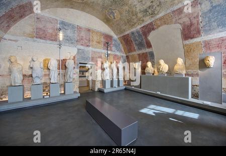 Innenaufnahmen im Museo dell'Opera del Duomo, Pisa, Toskana, Italien Stockfoto