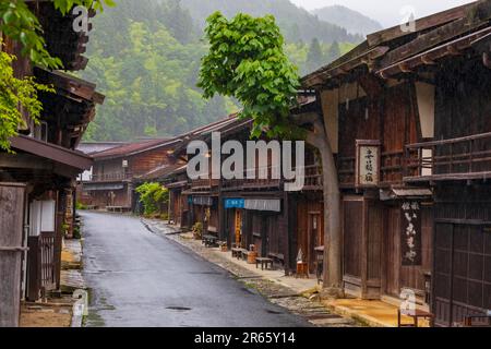 Tsumago Inn im Regen Stockfoto