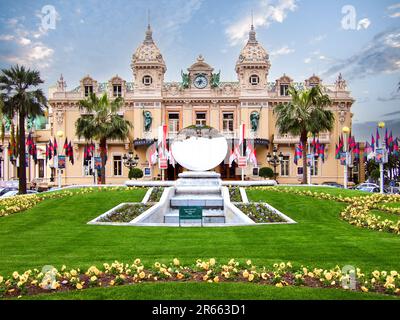 Monte Carlo Casino und Sky Mirror Stockfoto