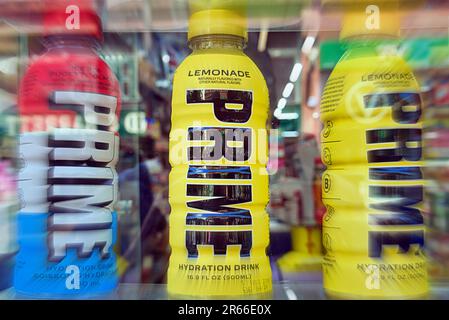 Prime Hydration Energy Drink von Logan Paul & KSI Drink Flavors Stockfoto