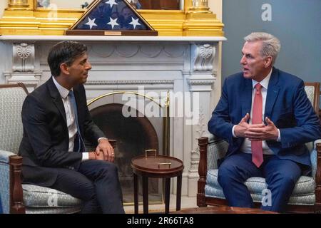 Washington, Usa. 07. Juni 2023. Sprecher des Hauses Kevin McCarthy, R-CA, trifft sich mit dem Premierminister des Vereinigten Königreichs Rishi Sunak in den USA Capitol in Washington, DC, am Mittwoch, den 7. Juni. Foto: Bonnie Cash/UPI Credit: UPI/Alamy Live News Stockfoto