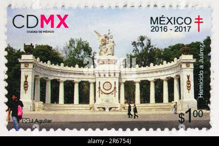 MOSKAU, RUSSLAND - JUNI 3 2023: Poststempel gedruckt in Mexiko zeigt Benito Juarez Hemicycle, Antituberculosis Stamps Serie, circa 2016 Stockfoto