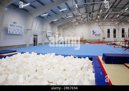 Eröffnung der neuen Sportarena in Möckelö am 3. März 2023 in Åland. Foto: Rob Watkins Stockfoto