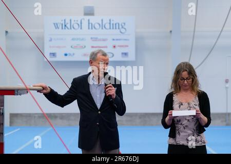 Lokaler Millionär anders Wiklöf – anders Wiklof – bei der Eröffnung der neuen Gymnastik-Arena in Möckelö am 3. März 2023 in Åland, Finnland. Foto: Rob Watkins Stockfoto