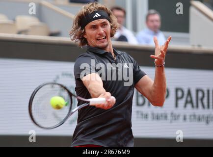 Paris, Frankreich. 07. Juni 2023. Alexander Zverev aus Deutschland spielt gegen Tomas Martin Etcheverry aus Argentinien bei den Roland Garros French Tennis Open in Paris, Frankreich, am Mittwoch, den 7. Juni 2023. Zverev gewann 6-4, 3-6, 6-3, 6-4 und qualifizierte sich für das Halbfinale. Foto: Maya Vidon-White/UPI Credit: UPI/Alamy Live News Stockfoto