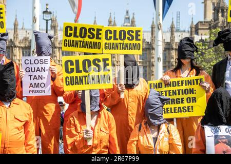 London, Großbritannien. 07. Juni 2023. Demonstranten schließen sich zusammen: Guantanamo Closure Campaign ruft zur Schließung von Gefängniskredit auf: Sinai Noor/Alamy Live News Stockfoto
