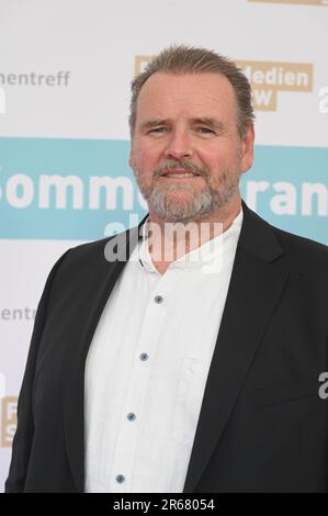 Köln, Deutschland. 06. Juni 2023. Schauspieler Felix Vörtler kommt zum 2023. Sommertreffen der Film- und Media-Stiftung NRW Credit: Horst Galuschka/dpa/Alamy Live News Stockfoto