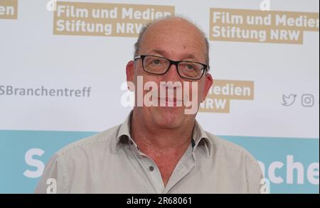 Köln, Deutschland. 06. Juni 2023. Regisseur Arne Birkenstock kommt zum 2023. Sommer-Zweigtreffen der Film- und Media-Stiftung NRW Credit: Horst Galuschka/dpa/Alamy Live News Stockfoto