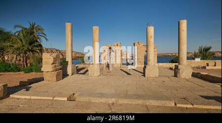 Philae Tempelanlage, eine auf einer Insel basierende Tempelanlage im Stausee des Assuan-Staudamms, stromabwärts des Assuan-Staudamms und des Nasser-Sees, Ägypten. Stockfoto