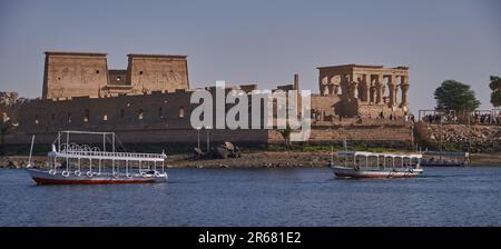 Philae Tempelanlage, eine auf einer Insel basierende Tempelanlage im Stausee des Assuan-Staudamms, stromabwärts des Assuan-Staudamms und des Nasser-Sees, Ägypten. Stockfoto