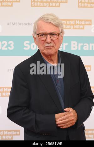 Köln, Deutschland. 06. Juni 2023. Regisseur Heinrich Breloer kommt zum 2023. Sommertreffen der Film- und Media-Stiftung NRW Credit: Horst Galuschka/dpa/Alamy Live News Stockfoto