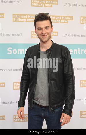 Köln, Deutschland. 06. Juni 2023. Der Schauspieler Patrick Mölleken kommt zum 2023. Sommer-Zweigtreffen der Film and Media Foundation NRW Credit: Horst Galuschka/dpa/Alamy Live News Stockfoto