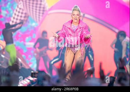 Bolton, Großbritannien. 07. Juni 2023 P!nk oder Pink, echter Name Alecia Beth Moore Hart beginnt ihre „Summer Carnival“ World Tour im University of Bolton Stadium. 2023-06-07. Kredit: Gary Mather/Alamy Live News Stockfoto