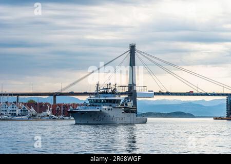 KYSTVAKT W334 Patrouillenschiff der norwegischen Küstenwache in Stavanger, Boknafjorden, Norwegen Stockfoto