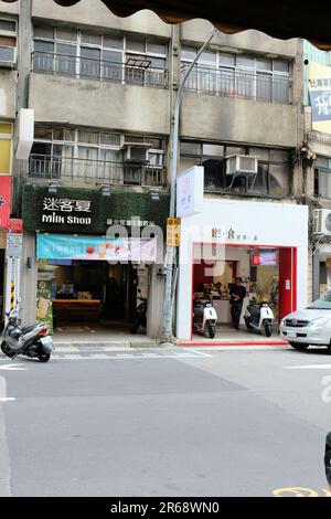 Milk Shop oder Milksha, ein lokaler und expandierender Blasentee-Shop in Taipei, Taiwan; ein taiwanesisches Unternehmen mit über 200 Geschäften, das in Tainan, Taiwan, gegründet wurde. Stockfoto