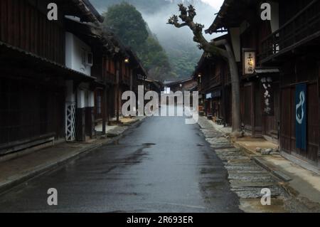 Tsumago Inn im Regen Stockfoto